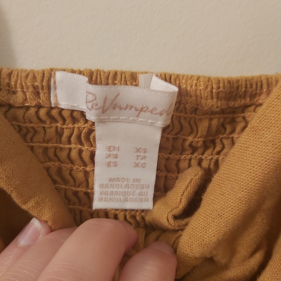 🤯2/$15 Revamped Mustard Linen+Rayon Crop Top Size Extra Small (XS)+ - Picture 3 of 5